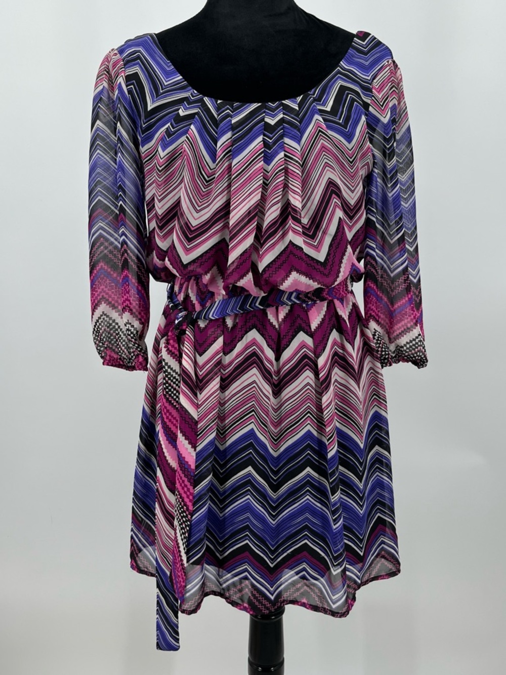 Three Hearts Chevron Tie-Waist Scoop Dress in Purple and Pink